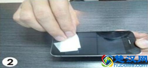 教你如何自己动手贴好iPhone手机膜