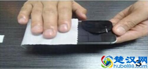 教你如何自己动手贴好iPhone手机膜