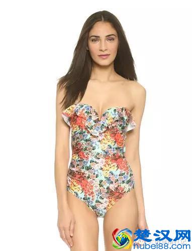 如何挑选适合自己的泳衣？露的有自信