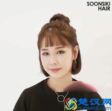 天热时短发扎起来，一样的漂亮！