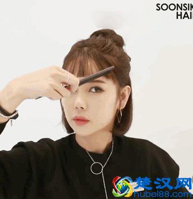 天热时短发扎起来，一样的漂亮！