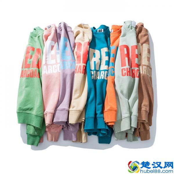 套头卫衣怎么搭配 这三种搭配才是经典