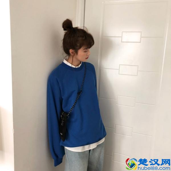 套头卫衣怎么搭配 这三种搭配才是经典