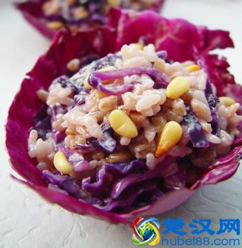 紫甘蓝怎么做好吃 这样吃味道不错