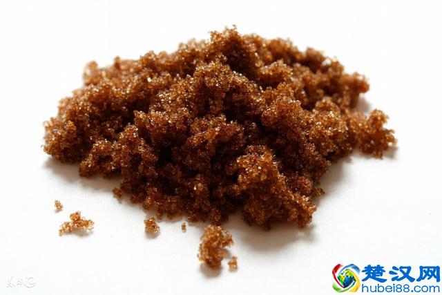 别一痛经就只会冲红糖水，吃这6种食物也能缓解痛经！