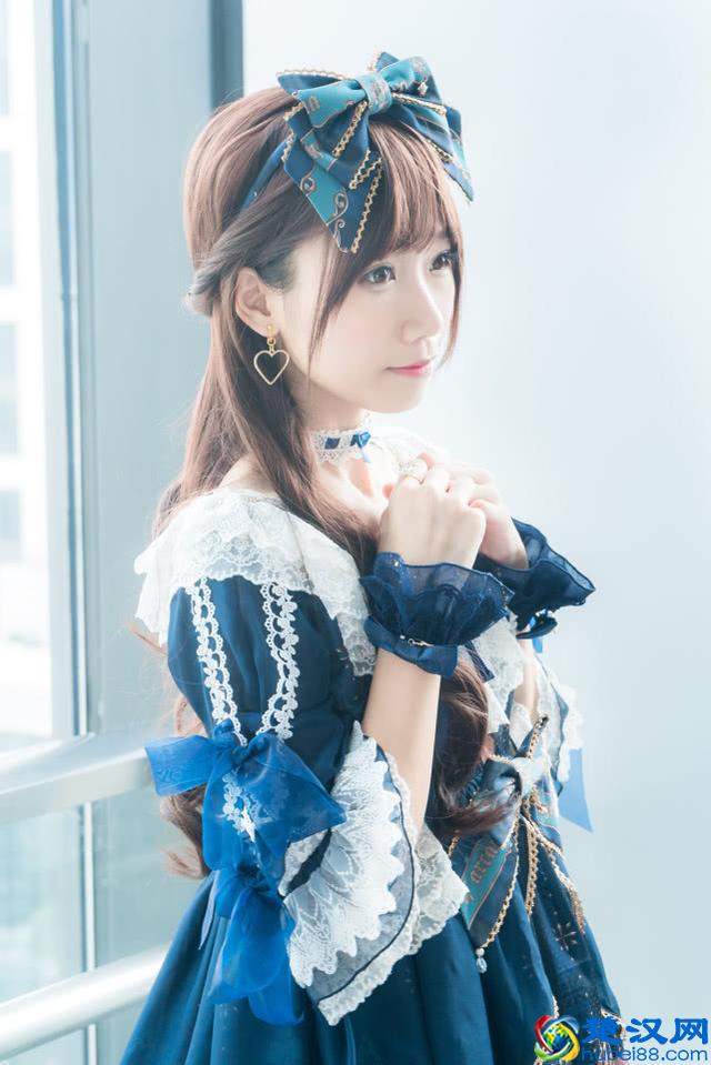 女孩穿山寨洛丽塔被当街辱骂，让00后痴迷的Lolita究竟是什么？