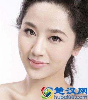 杨紫都求助的去除法令纹方法，不要花钱也能完胜