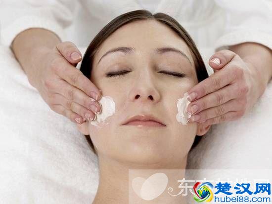 去角质的正确方法 去角质的7大误区很多人都犯过