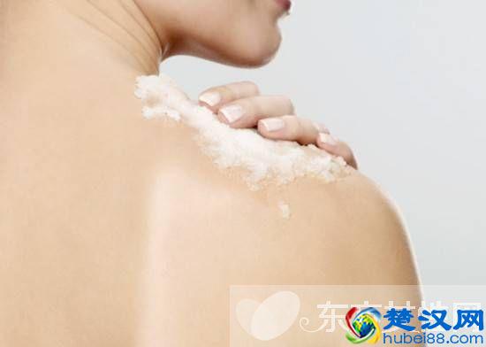 去角质的正确方法 去角质的7大误区很多人都犯过