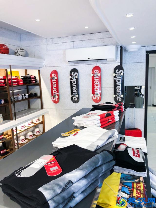 山寨变合法？supreme spain是个什么东西？竟还开起了分店