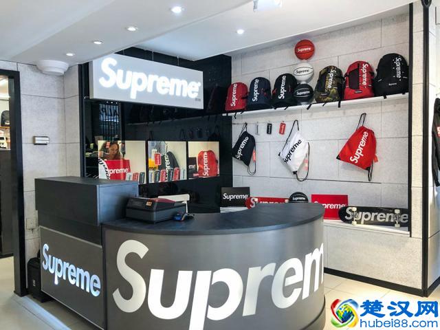 山寨变合法？supreme spain是个什么东西？竟还开起了分店