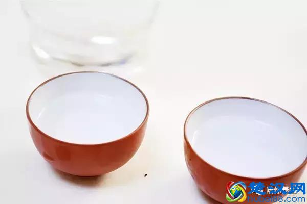 头顶上的头发少怎么办呢？告别秃顶从了解根源开始！