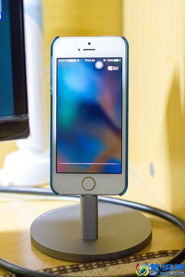 两款iPhone白菜Dock的对比