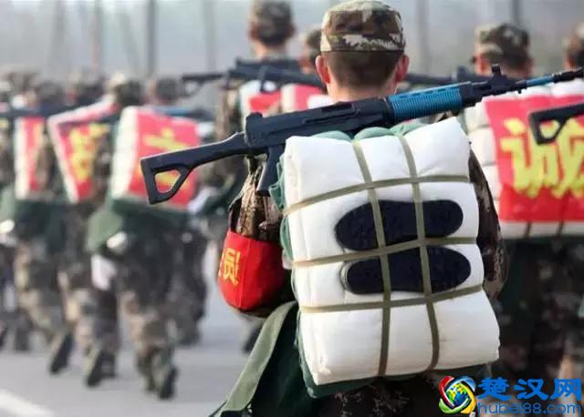 如何快速打背包？一组动图教你“三横压两竖”