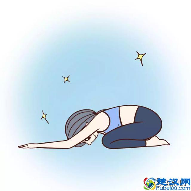 塌腰驼背难变美，脊柱侧弯毁一生，10分钟助矫正塌腰驼背