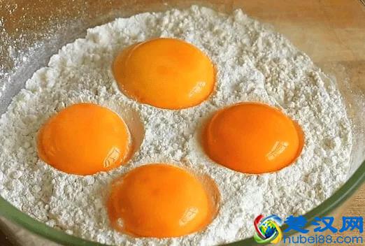 在家也能做面包！不用烤箱不用蒸，一个面包价格做出一锅来！