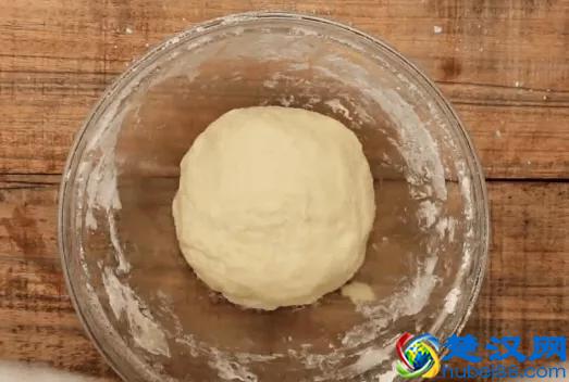 在家也能做面包！不用烤箱不用蒸，一个面包价格做出一锅来！