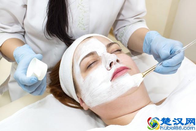 蜂蜜加鸡蛋清面膜 这个美白妙招你知道吗