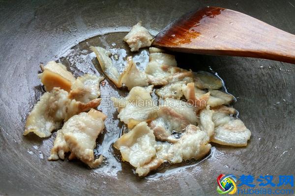 大白菜最好吃的做法，冬天吃一次浑身都暖和了，一棵白菜都不够吃