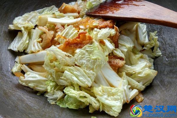 大白菜最好吃的做法，冬天吃一次浑身都暖和了，一棵白菜都不够吃