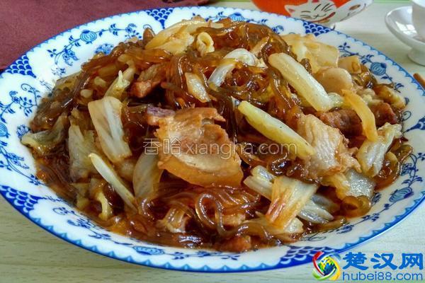 大白菜最好吃的做法，冬天吃一次浑身都暖和了，一棵白菜都不够吃