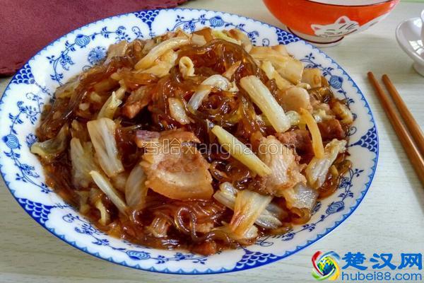 大白菜最好吃的做法，冬天吃一次浑身都暖和了，一棵白菜都不够吃