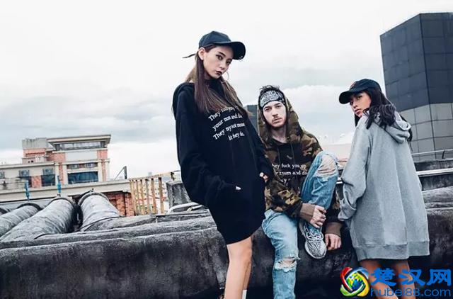 前方注意!今年这5个牌子的卫衣一定要加入购物车