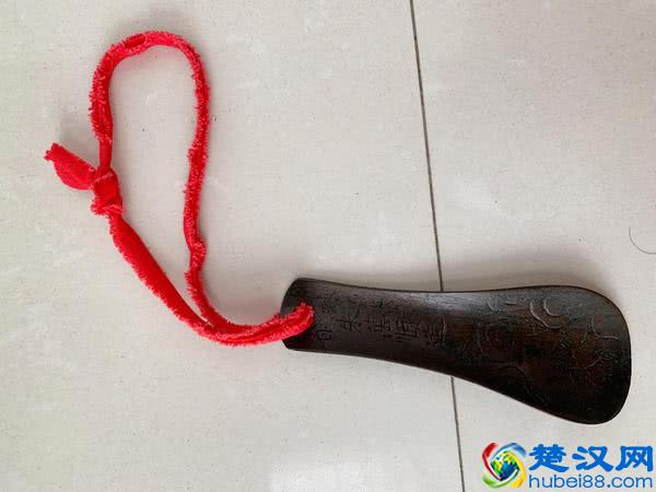 用了五代的“鞋拔子”，你们家有吗？90后孙女：这是啥？