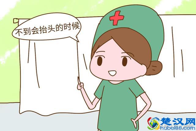 什么时候可以给宝宝用枕头睡觉？儿科医生：没到这个时候最好不要