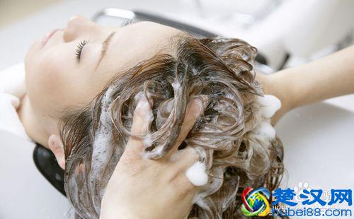 经常掉头发是什么原因 掉头发很厉害怎么办