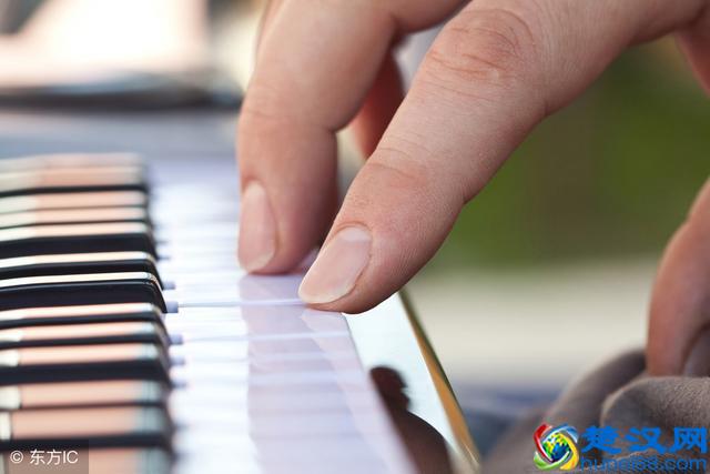 电子琴学习过程中如何正确读谱？