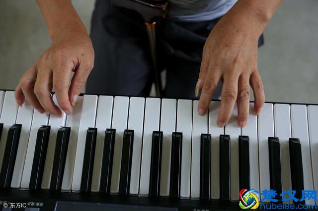 电子琴学习过程中如何正确读谱？