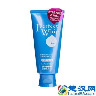 适合干性皮肤的平价的洗面奶推荐:洗完超级滋润肌肤太适合干皮了