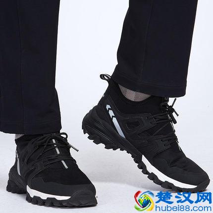 双11好价！探路者防滑耐磨登山鞋HFBF91009