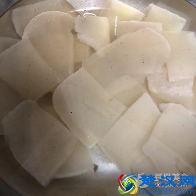 酸菜鱼火锅的做法