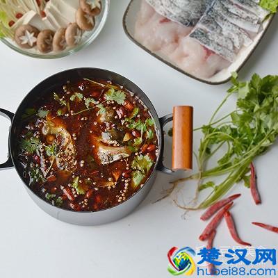 酸菜鱼火锅的做法