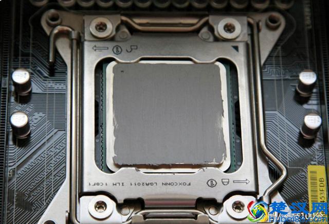 电脑主机CPU导热硅脂的正确涂抹方法