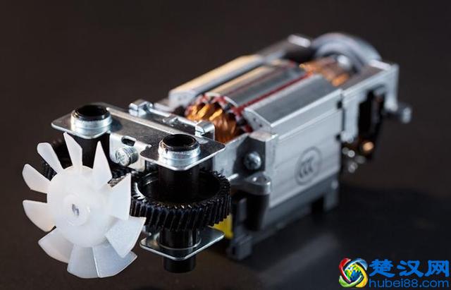 家用电动打蛋器该如何选择，保养？核心部件决定它的寿命