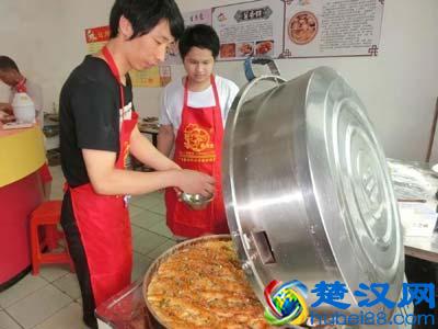 商场美食广场里做哪些小吃火