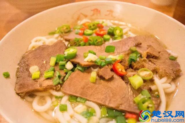 重庆解放碑这么多小吃，到底哪些值得一吃？