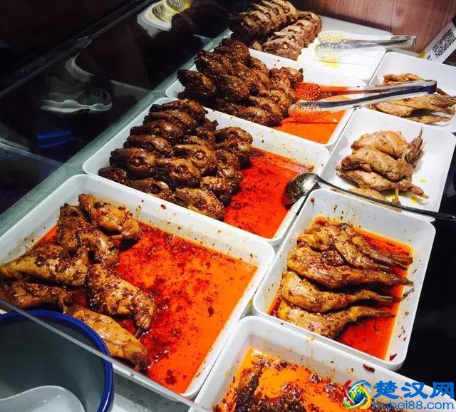 重庆解放碑这么多小吃，到底哪些值得一吃？