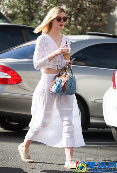 长裙配什么上衣好看？ 7种方式让你穿出女神范儿