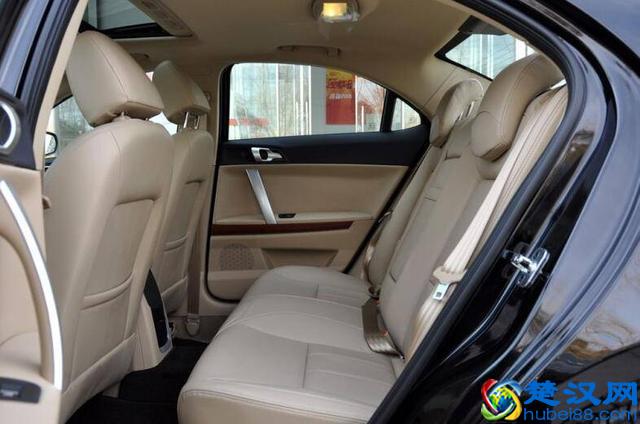 09年的荣威550和12年的中华H530，预算3万如何选