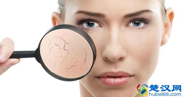 毛孔粗大至少显老10岁？教你四招快速清理毛孔的垃圾