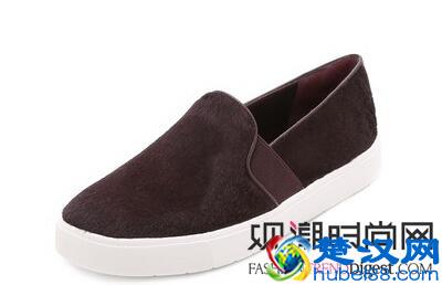 长裙配平底鞋,最帅搭配真潮流!