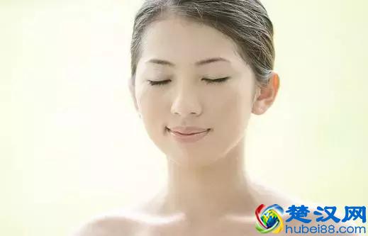 如何祛除眼袋黑眼圈？靠谱的方法在这里