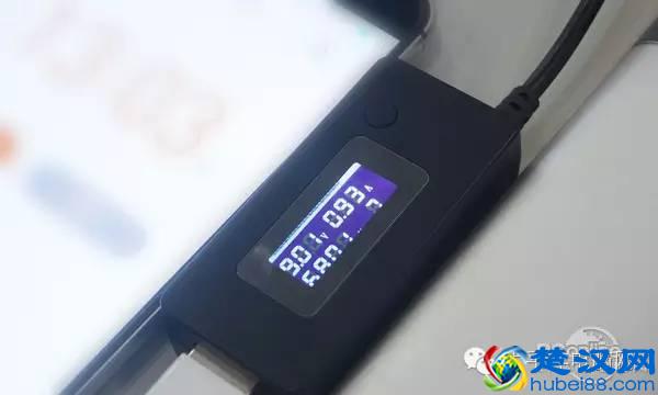 教你选快充移动电源:普通的与快充充电宝差距有多大?