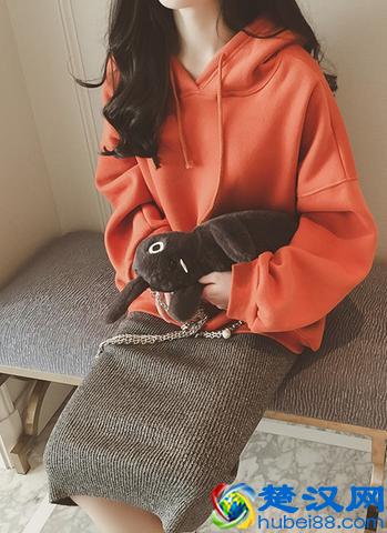 橙色上衣穿搭技巧 穿好橙色上衣让你拥有时尚好气色