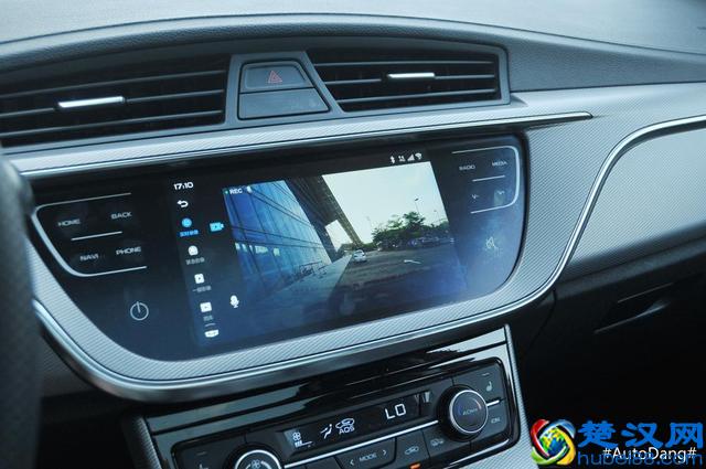 敢为人先的SUV AutoDang汽车档试驾吉利帝豪GS