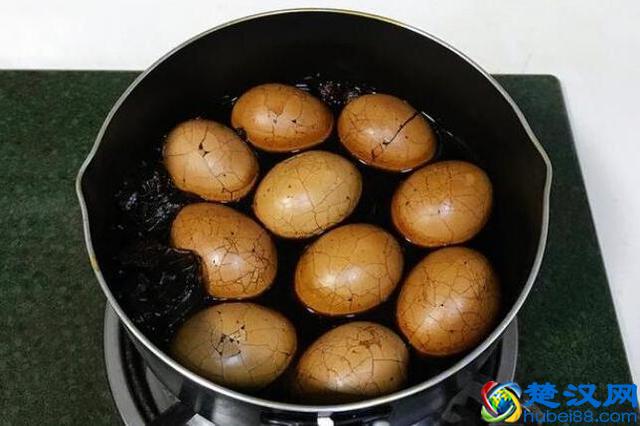 做茶叶蛋时，用什么茶叶最好？很多人搞错，难怪鸡蛋有苦味